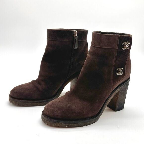 Chanel CC Logo Turnlock Ankle Boots Brown Nubuck Block Heel Bootie EU38 US 7-7.5 - Picture 10 of 11